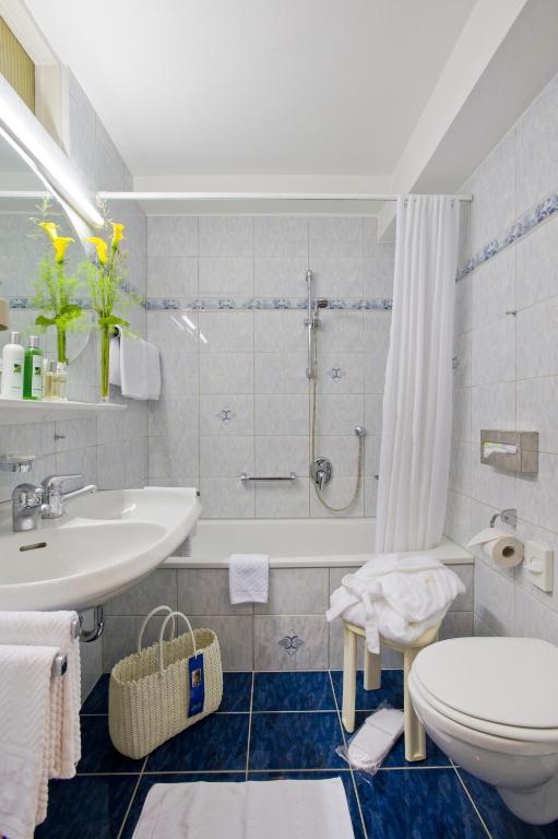 Privat-Hotel Villa Aurora 바트노이에나르아르바일러 객실 사진